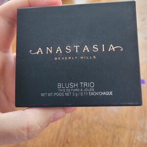 Anastasia Beverly Hills Blush Trio Palette